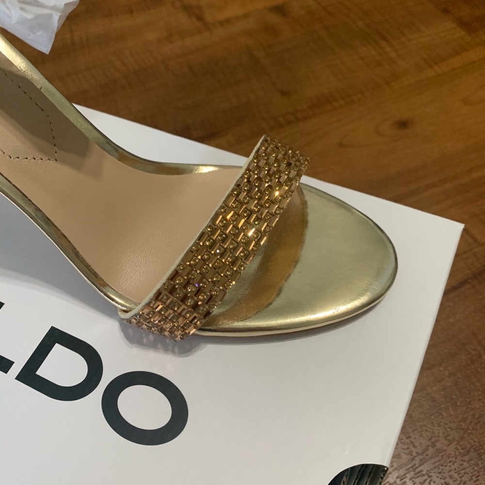 Aldo - Picture 2 of 3